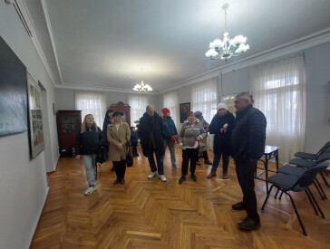 "Рятівна сила мистецтва: майстер-клас та зустріч з художником-воїном!" для ВПО