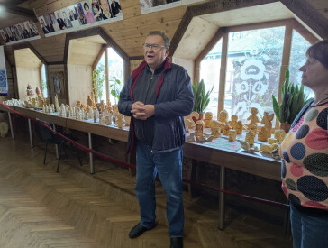 Презентація персональної виставки лауреата обласної премії імені Панаса Мирного Івана Чеха «Народна іграшка»