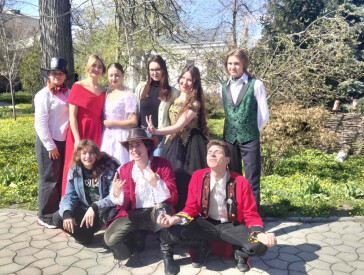 Мюзикл «Голий король»