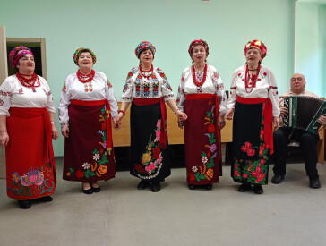 Знову ніжна, чарівна з піснею прийшла весна