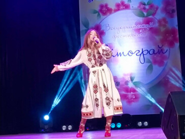 Вже в третє у ЦКД пройшов благодійний всеукраїнський фестиваль «Квітограй»
